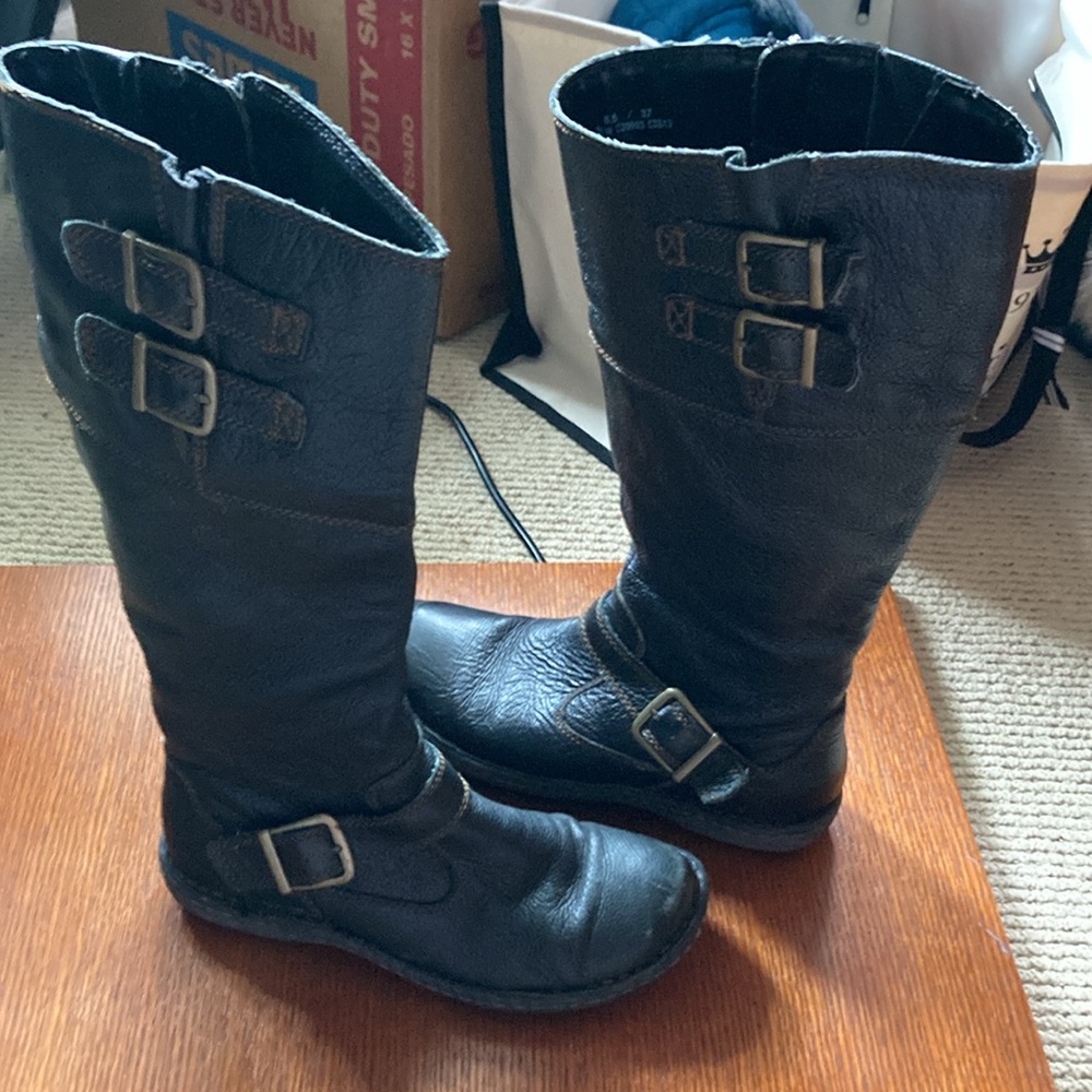 B.O.C Tall Knee High Dark brown leather boots. Size 6.5. Has adjustable buckles